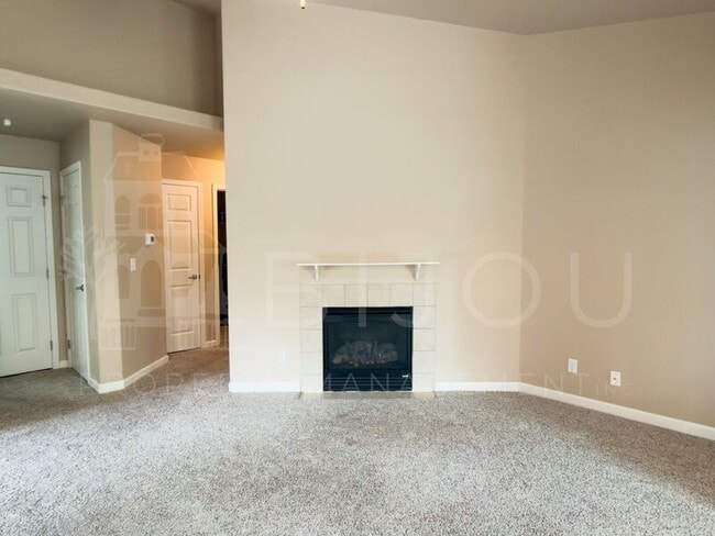 Building Photo - 6925 Ash Creek Heights