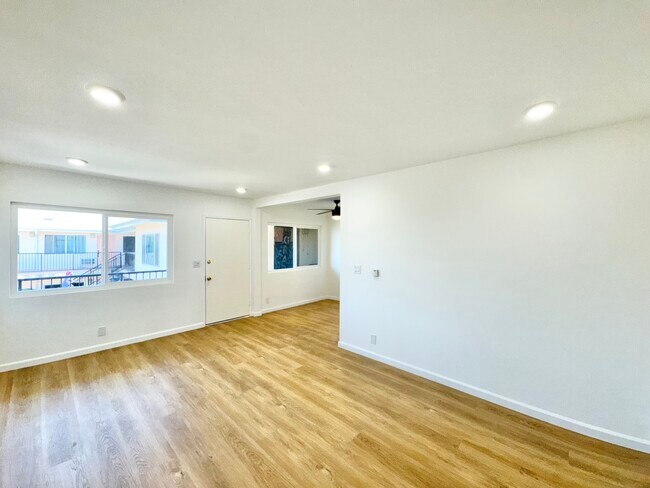 Building Photo - 14807 Normandie Ave