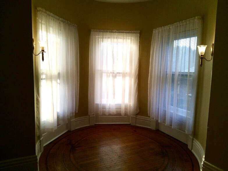 Building Photo - 1436 S 3rd St