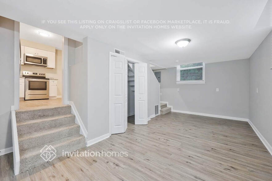 Building Photo - 2817 Dunmore Dr