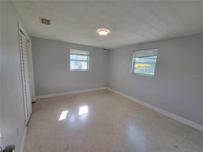 Building Photo - 3301 Ash St