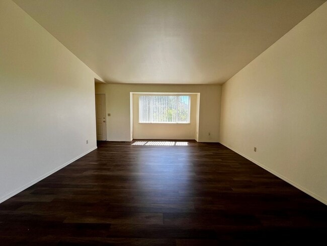 Building Photo - Non-Refundable & Security Deposit Total: 1...