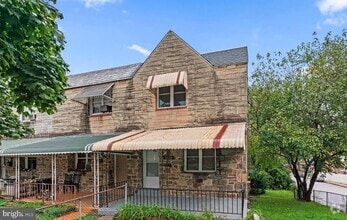 Building Photo - 3800 8th St
