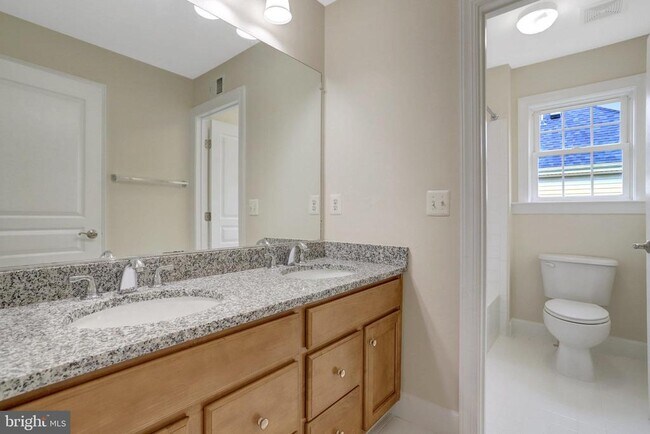Building Photo - 3803 Bell Manor Ct