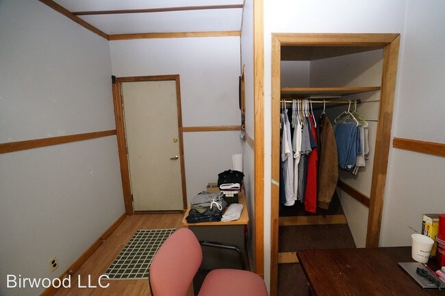 Building Photo - 7 br, 2 bath Apartment - 538 W Mifflin Street