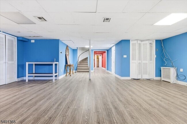 Building Photo - 274 Crawford Terrace