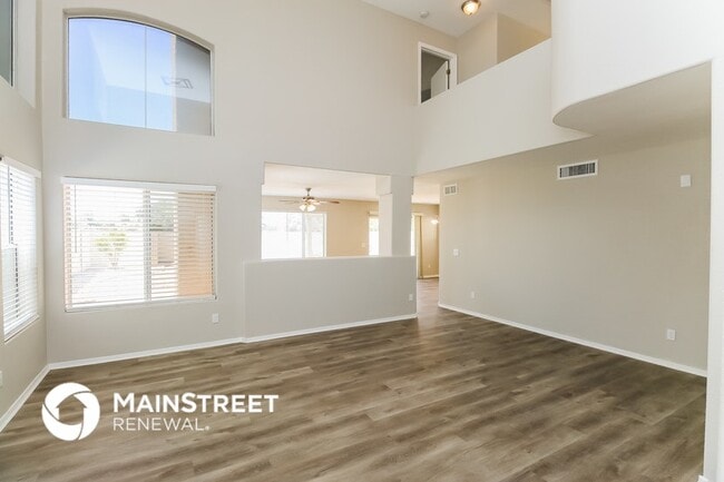 Building Photo - 2541 W Gary Dr