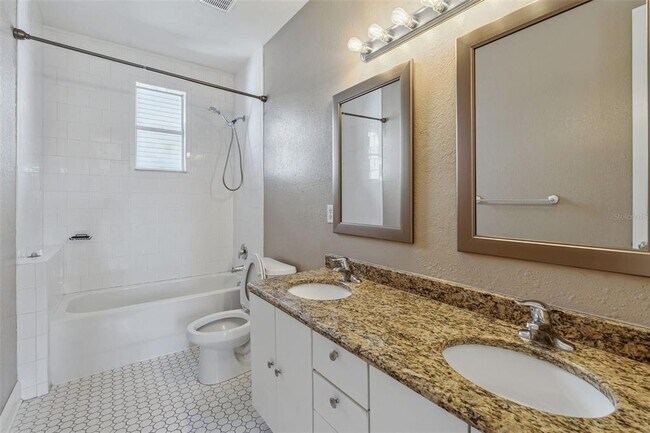 Building Photo - 1517 Woodward St