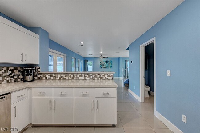 Building Photo - 5470 Logville St