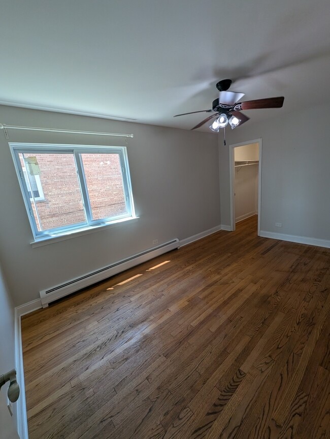 Building Photo - 9216 Seymour Ave