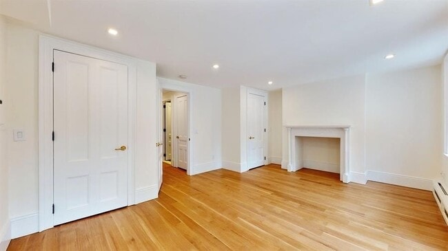 Building Photo - 43 Madison Ave