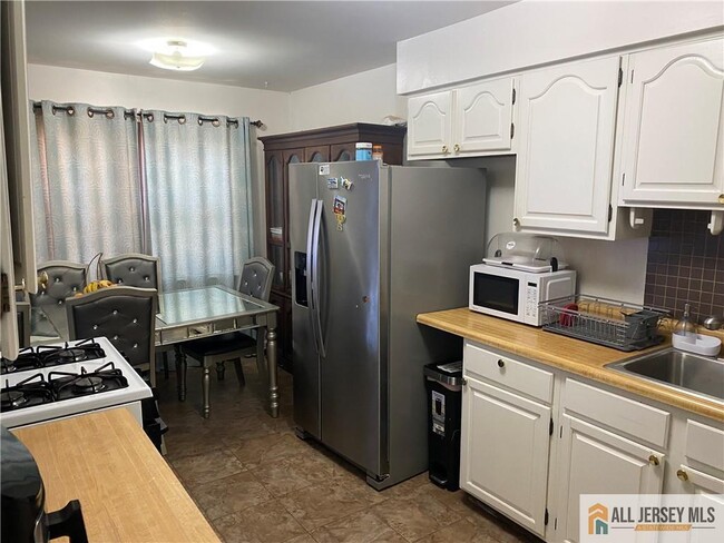 Building Photo - 144 Beverly Hl Ter