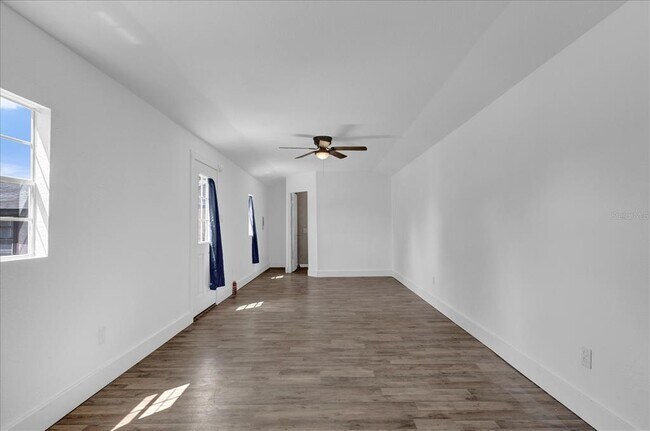 Building Photo - 14043 Tennessee Ave