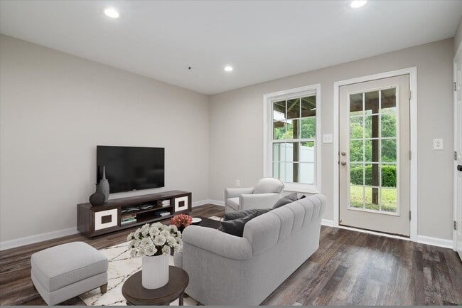 Building Photo - Tanyard Springs Townhome
