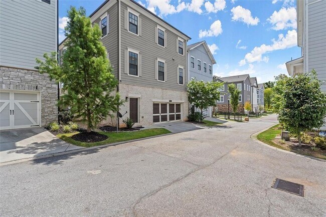 Building Photo - 1446 Fairmont Ave NW
