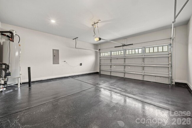 Building Photo - 17019 River Race Dr