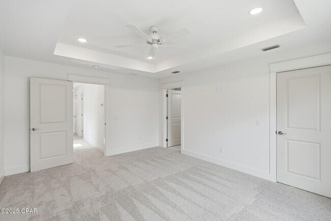 Building Photo - 924 Grace Ave