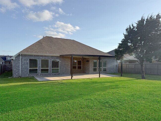 Building Photo - 1524 N Blue Bonnet Ln