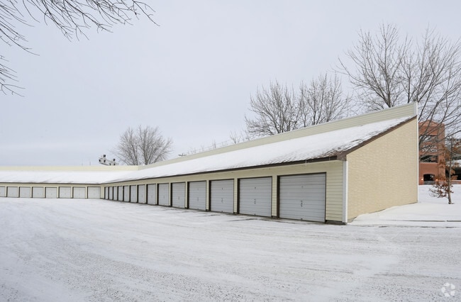 Building Photo - 2727 4th Ave