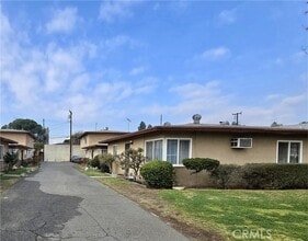 Building Photo - 321 N Beverly Ct