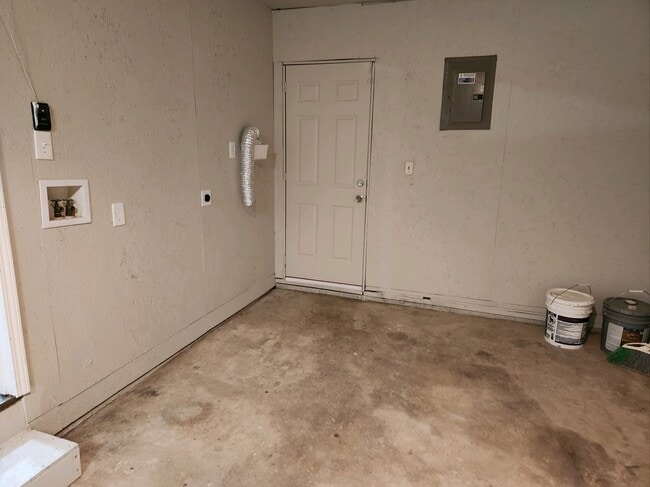 Building Photo - 822 Edgehill