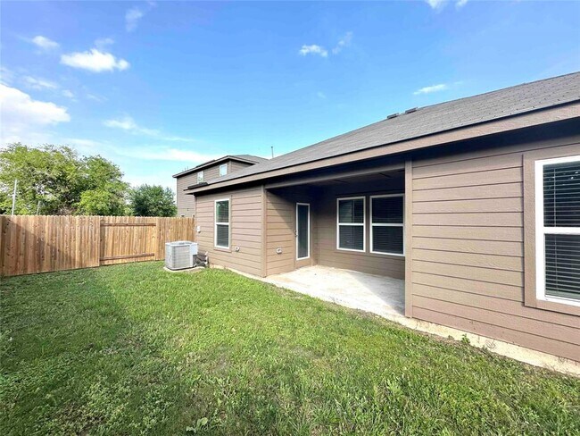 Building Photo - 1114 Treeta Trail