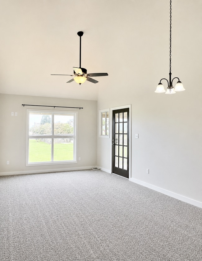 Building Photo - 71 Waiaka Ln