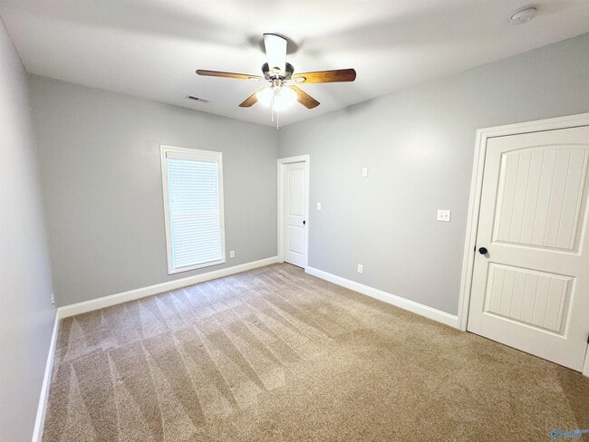 Building Photo - 118 Waxwing St