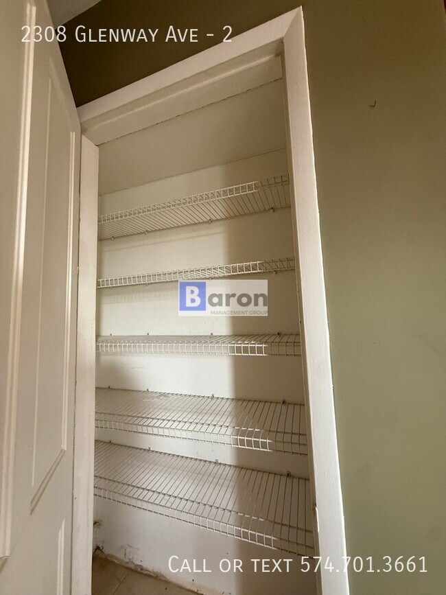 Building Photo - 2308 Glenway Ave