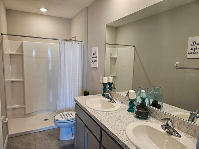 Building Photo - 5263 Dragonfly Dr