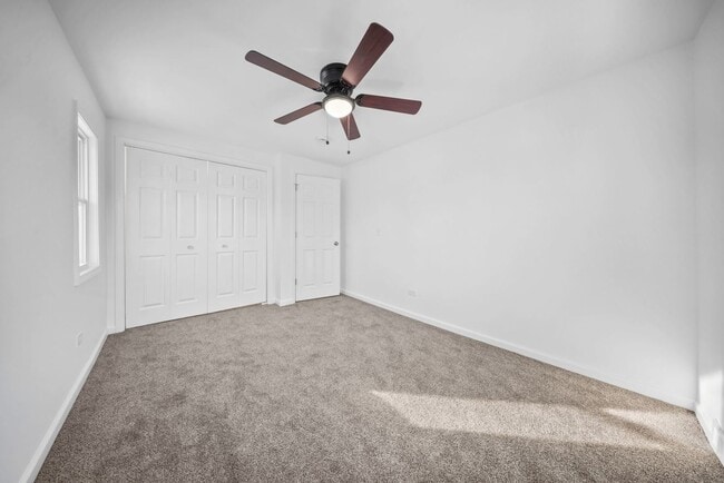 Building Photo - 867 Church Rd