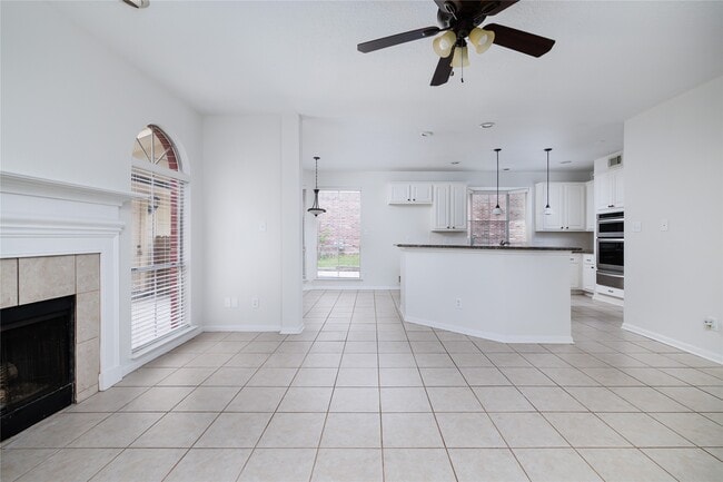 Building Photo - 107 N Sunny Slope Cir