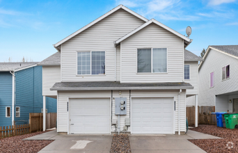 Building Photo - $500 OFF FIRST MONTH RENT 2 BEDROOM 1.5 B...