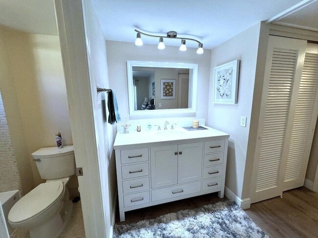 Building Photo - 5580 Tamberlane Cir