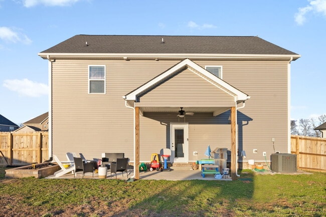 Building Photo - 331 Bluebriar Trace