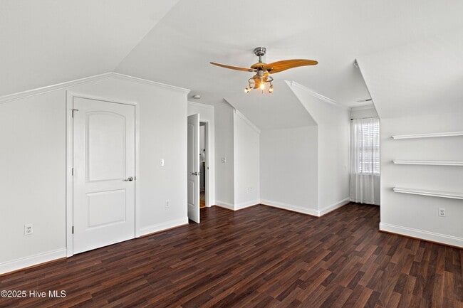 Building Photo - 112 Cherry Grove Dr