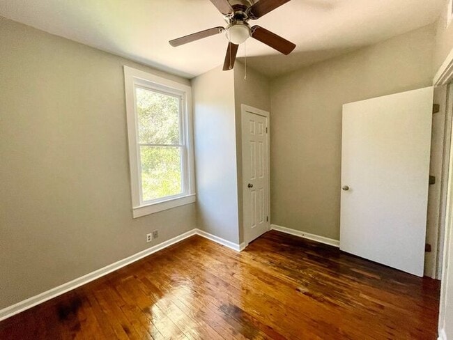 Building Photo - West Columbia-Offering Self Guided Tour with RENTLY!