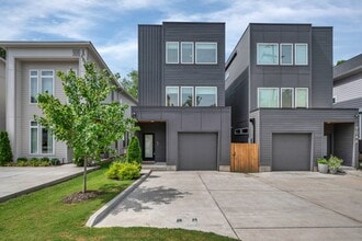 Building Photo - 904 Cahal Ave