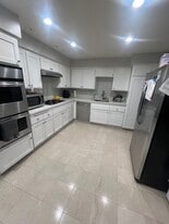 Building Photo - 1220 Manning Ave