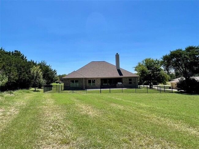 Building Photo - 145 Milestone Rd