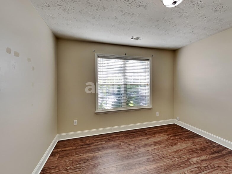 Building Photo - 141 Bridgemill Dr