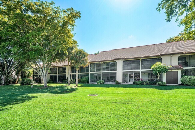 Building Photo - 10137 Mangrove Dr