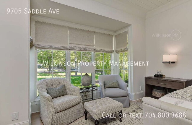 Building Photo - 9705 Saddle Ave