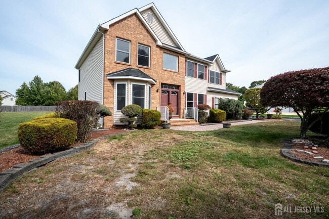 Building Photo - 27 Samantha Dr