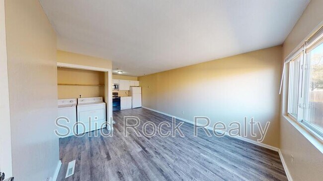 Building Photo - 4332-3 Ericson Drive