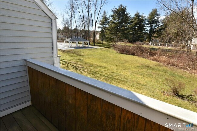 Building Photo - 605 Spring Meadow Rd