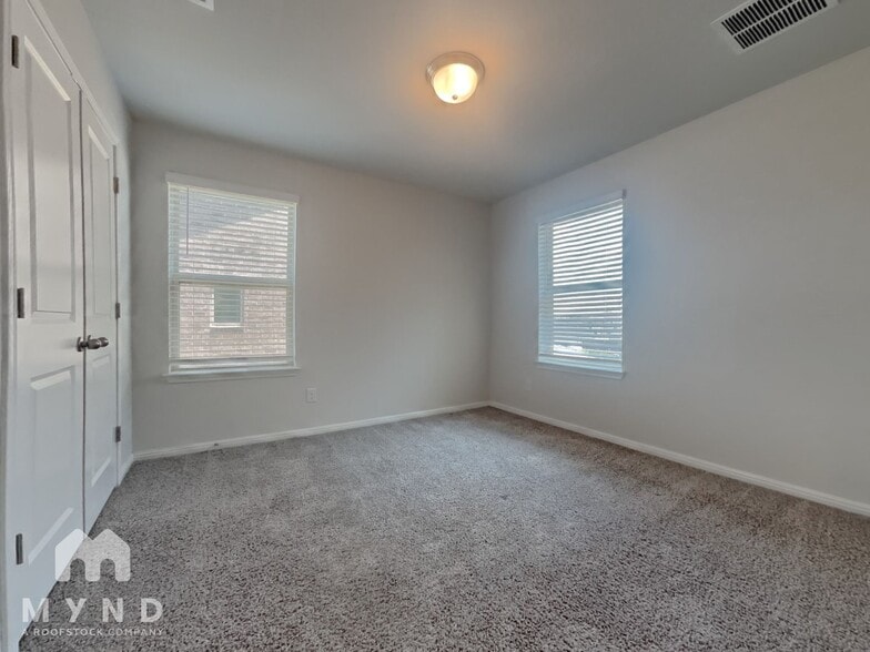 Building Photo - 5709 Pleasanton Pkwy