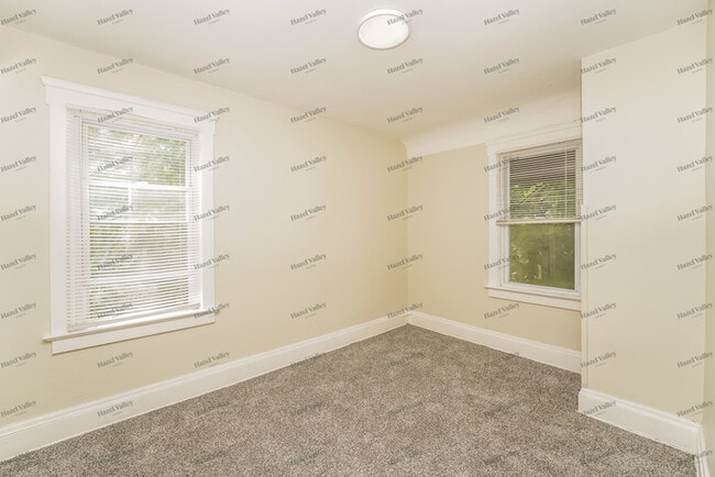Building Photo - 1454 E 174th St