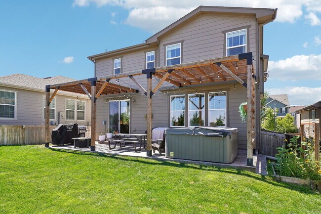 Building Photo - "Spacious 4-Bedroom Retreat with 2.5 Baths in Reunion!"