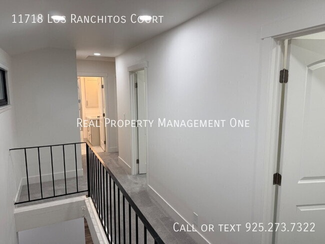 Building Photo - 11718 Los Ranchitos Ct